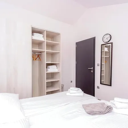 Awesome In Kneze * Pupnat